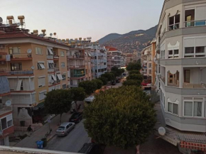 2+1 Furnished Apartment 100m From The Beach In Central Alanya, Alanya